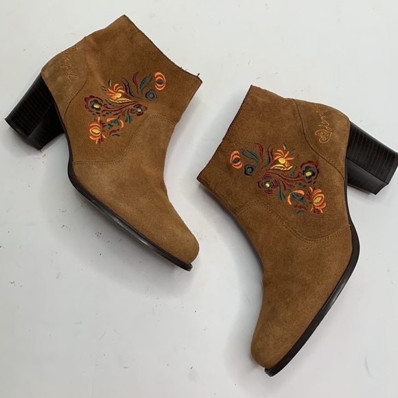DESIGUAL Suede Leather Ankle Floral Embroidered Boho Boots Booties S-165 Sz 8 - Picture 2 of 11